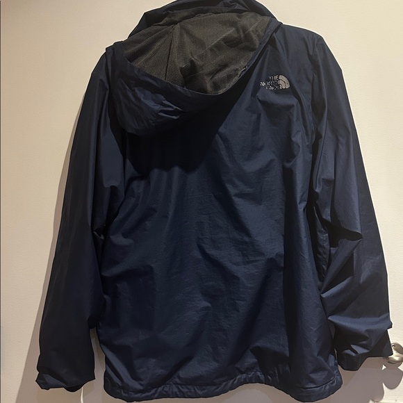 The North Face Men's Navy and Gray Windbreaker - Picture 11 of 14